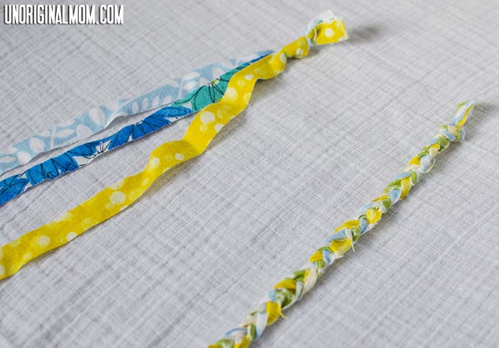 Flower from braided fabric scraps - so easy! | unOriginalMom.com