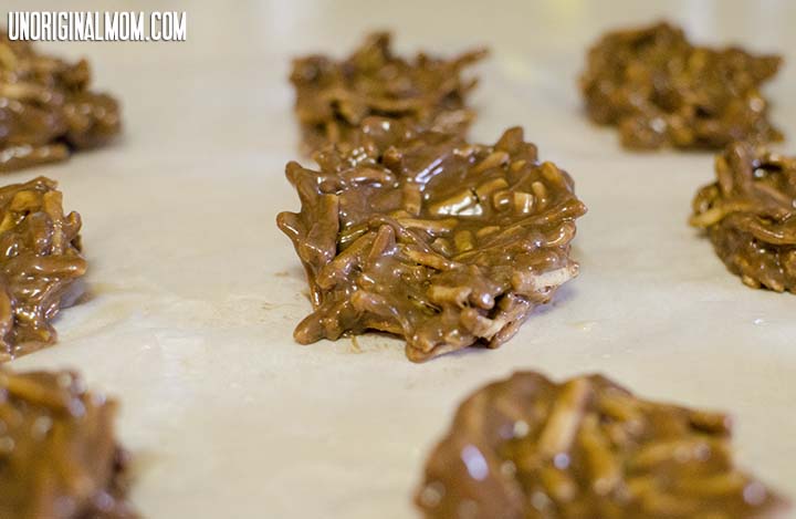 Easter Treat: Chocolate Peanut Butter Nests | unOriginalMom.com