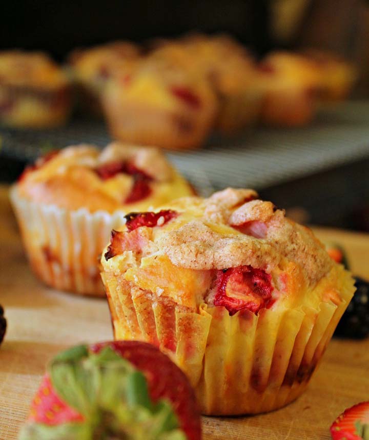 Strawberry Cheesecake Streusel Muffins