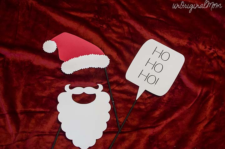 Christmas Photo Booth Props with FREE cut file from unOriginalMom.com #christmasparty #photoprops #silhouette