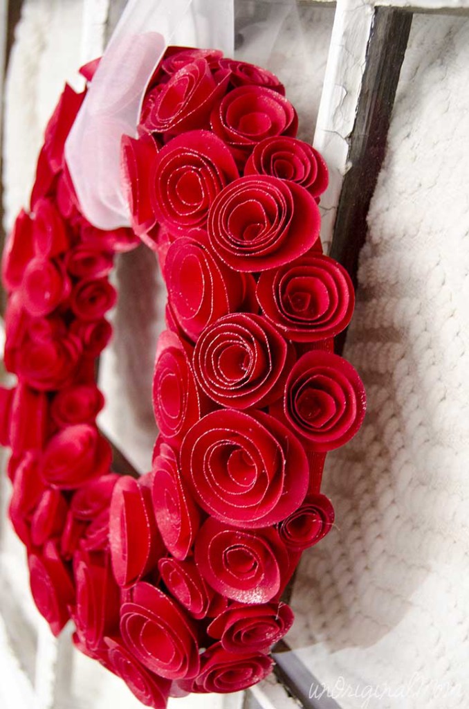 DIY Paper Rosette Wreath - includes free cut file for Silhouette users, but can also be made easily by hand! | #valentines #wreath #rosettes