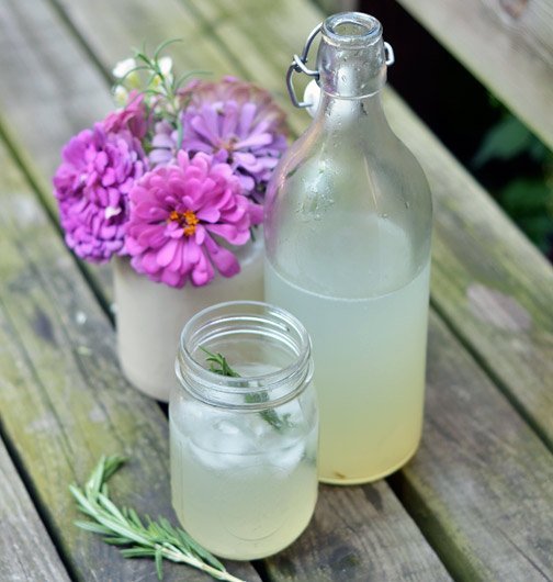 15 Summer Mocktails - Sparkling Rosemary Limeade