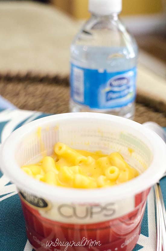 A great afternoon "pick-me-up" for moms - Stouffer's Mac Cups with Nestle Pure Life Purified Water! #MyGoodLife #Cbias #shop