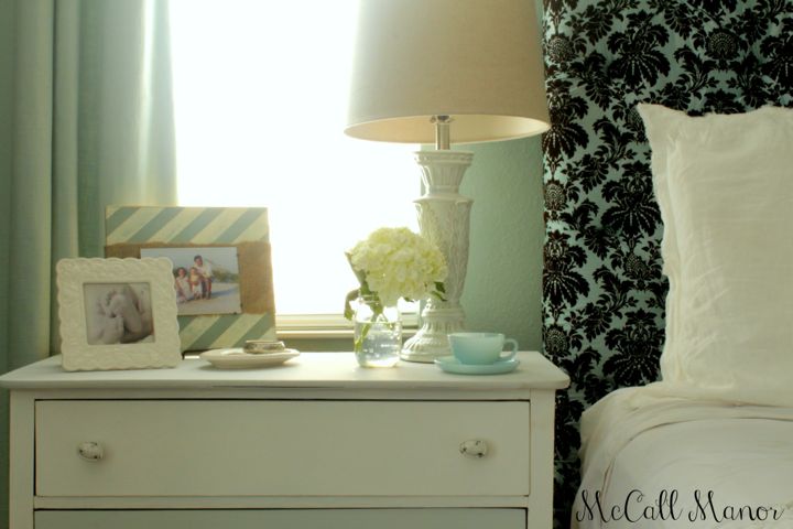 How to style a bedside table - great, practical ideas for simple styling!