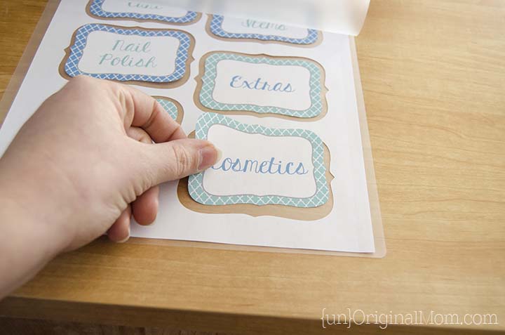 Step-by-step tutorial to create and cut out laminated labels with your Silhouette Portrait or Cameo!