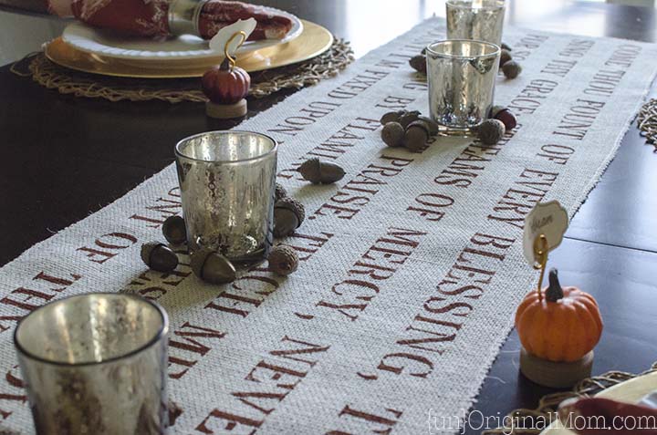 Freezer paper stenciled burlap with a hymn text - perfect for Thanksgiving!
