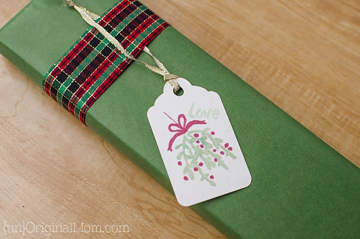 Beautiful watercolor gift tags - free printable PDF and Silhouette cut file!
