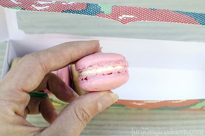 Use your Silhouette to make these adorable macaron boxes - free cut file included. What a great gift for teachers, neighbors, and friends!