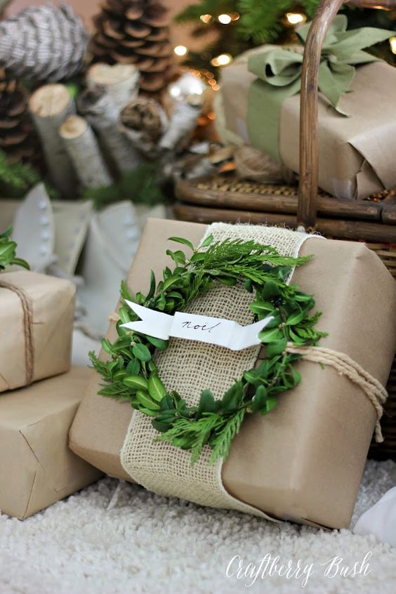 Love these ideas for dressing up brown paper packages at Christmas! Save money on wrapping paper and still have the prettiest gifts under the tree.