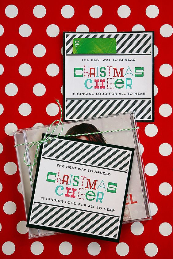 Making neighbor gifts are so easy with these clever and fun ideas - and each one has a free printable! Now to decide which neighbor gift printable tag to use...