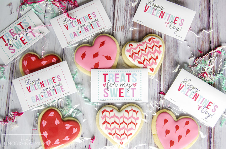 Free printable labels for Valentine's Day treat bags - so cute!