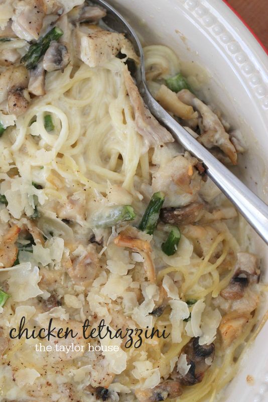 Great ideas for quick and easy weeknight dinners - one dish dinners and casseroles using leftover rotisserie chicken! | rotisserie chicken casseroles | shredded chicken | chicken rice casserole