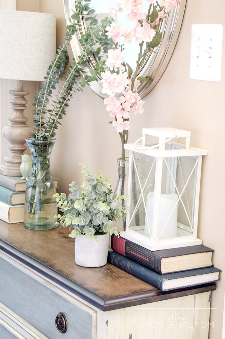 Beautiful spring home tour with lots of farmhouse style. | farmhouse spring home tour | farmhouse shelves | spring foyer | decorating for spring | spring decor