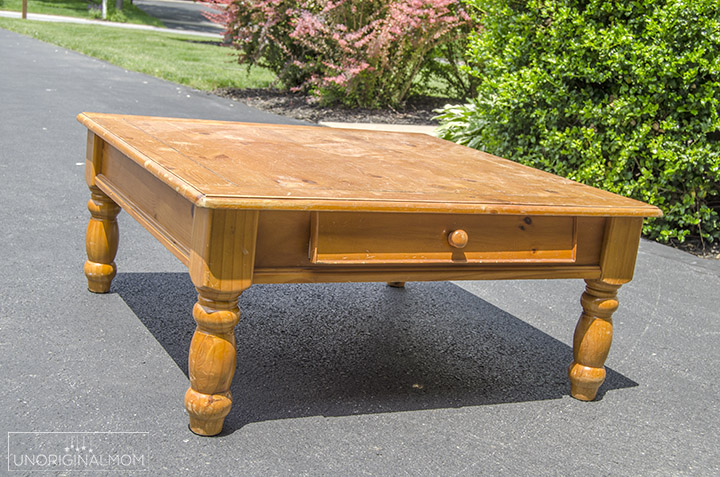 Farmhouse Coffee Table Makeover, Can You Paint A Wood Coffee Table