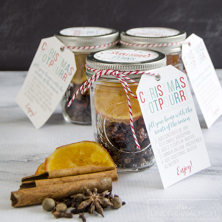 Holiday Stovetop Potpourri Mason Jar Recipes (Free Printable Gift