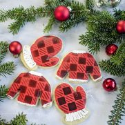 Stenciled Buffalo Plaid Cookies with your Silhouette