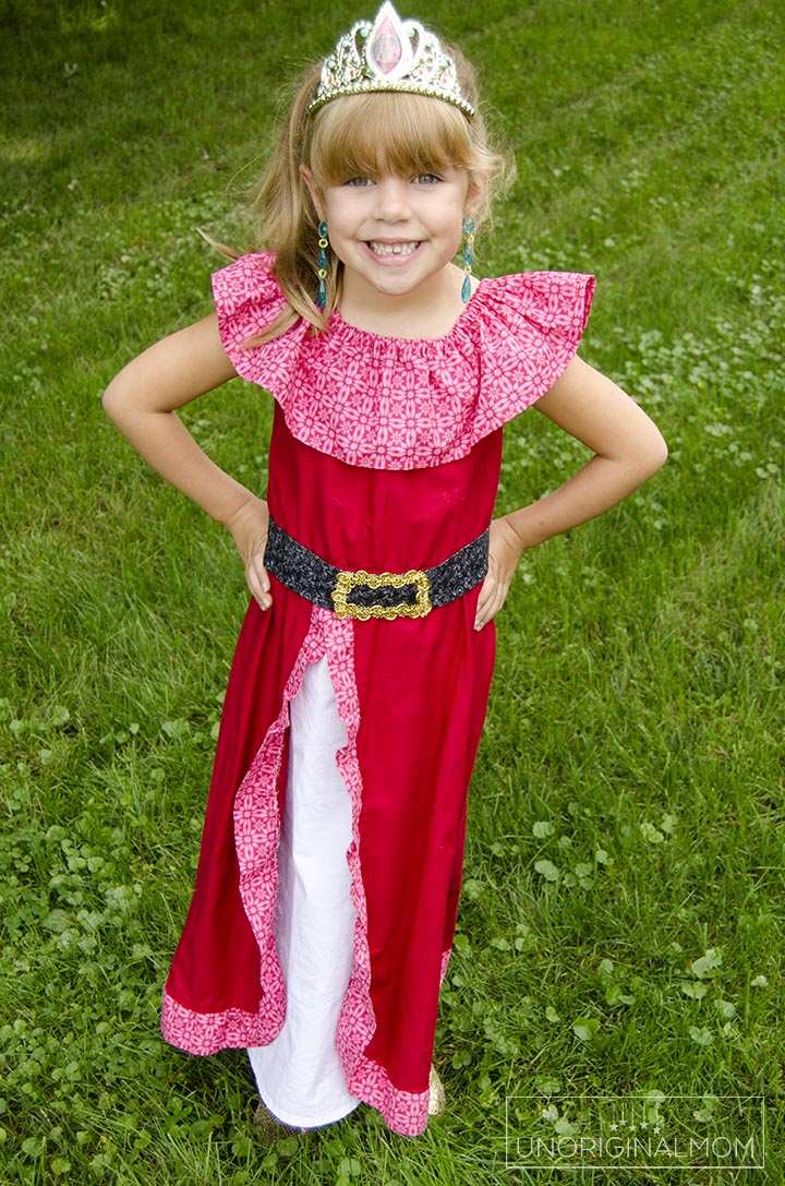 DIY Elena of Avalor costume for Halloween or a trip to Disney. Easy enough for beginning sewers!