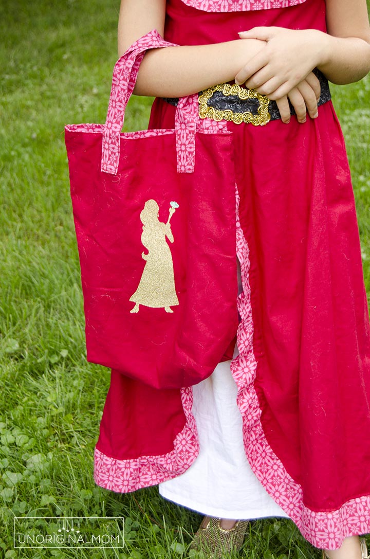 DIY Elena of Avalor costume for Halloween or a trip to Disney. Easy enough for beginning sewers!