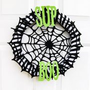 Quick and Easy Halloween Wreath Tutorial