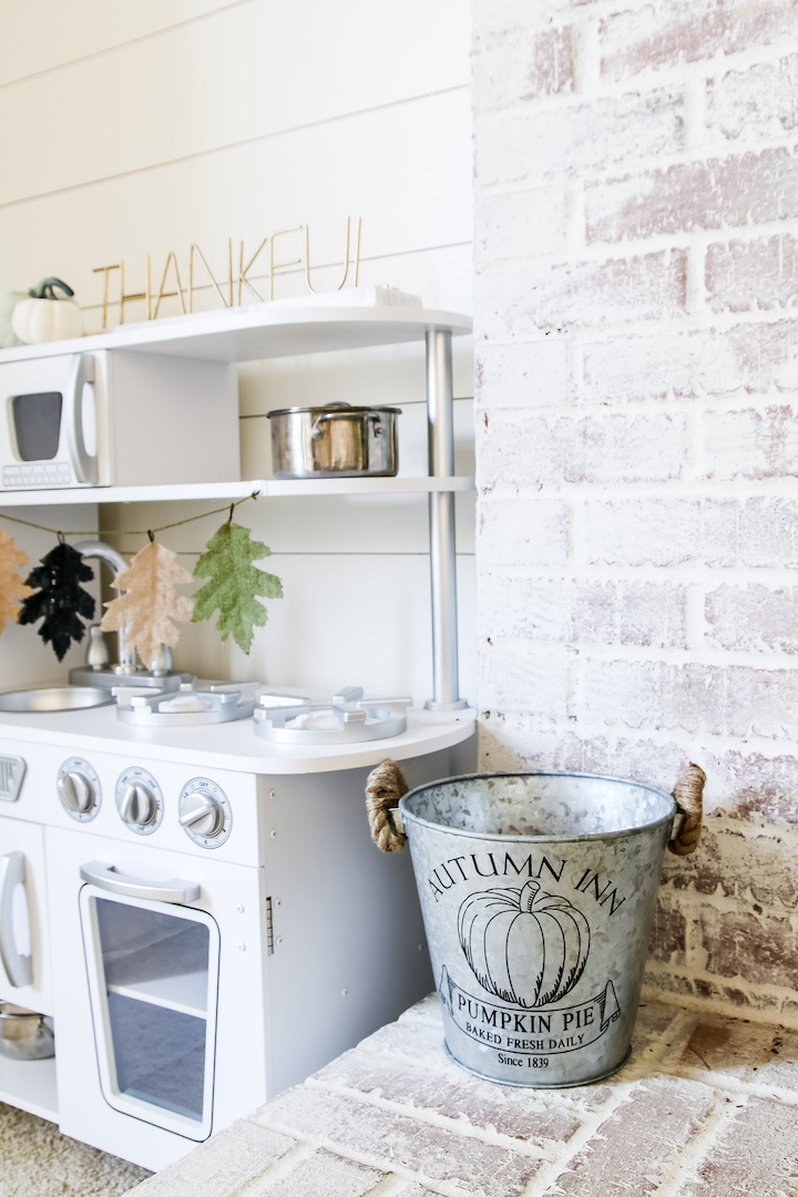 Make an easy DIY burlap leaf garland as simple fall decor - great for minimalist decorating!