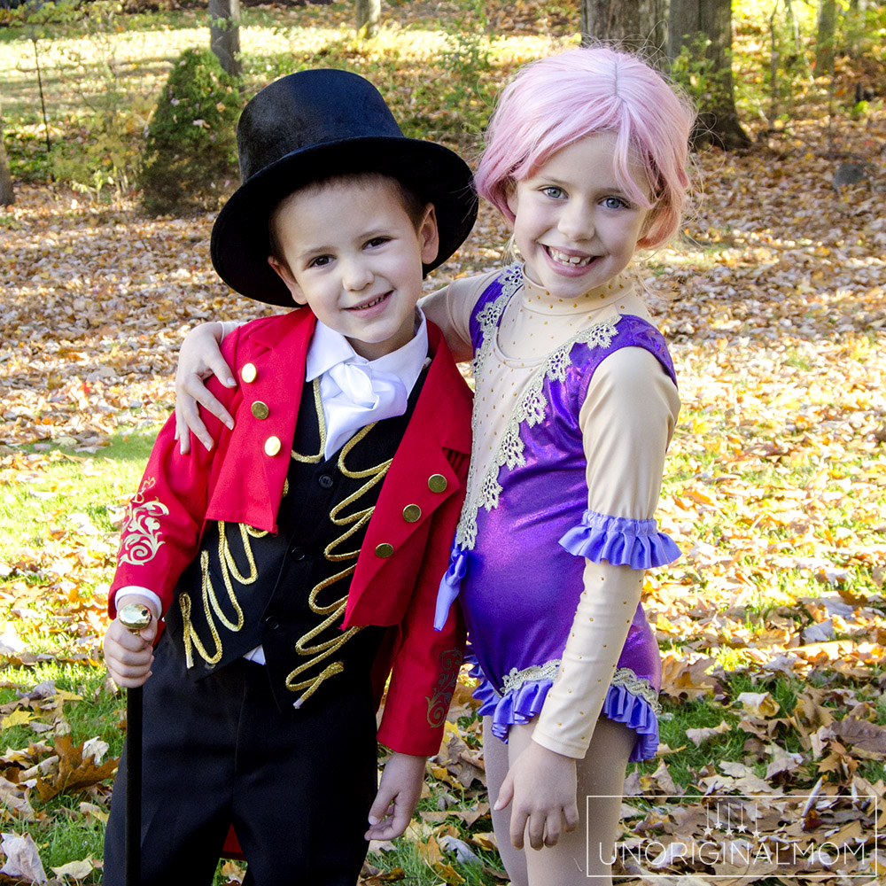 DIY Greatest Showman Costume: handmade PT Barnum costume with a pattern for the tailcoat!