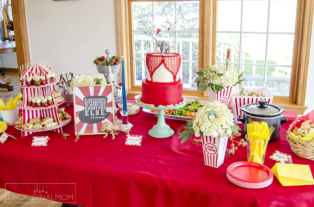 Planning a Circus Baby Shower or a Circus themed party? Here are a bunch of fun DIY Circus elements!