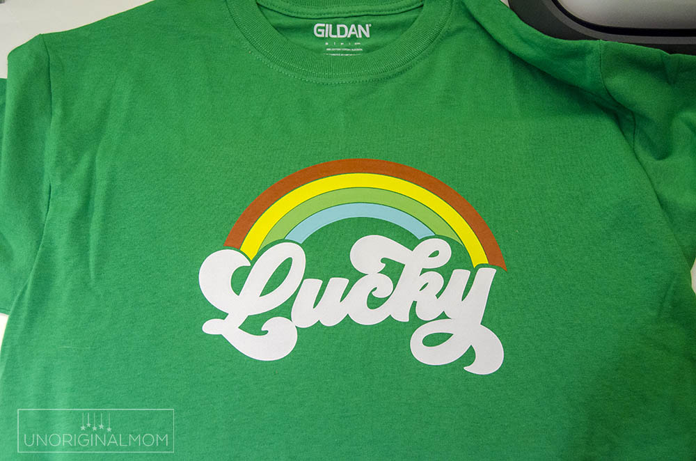 Free St. Patrick's Day SVG - includes a cut file for Silhouette and Cricut! Super fun retro "lucky" design, perfect for a graphic tee!